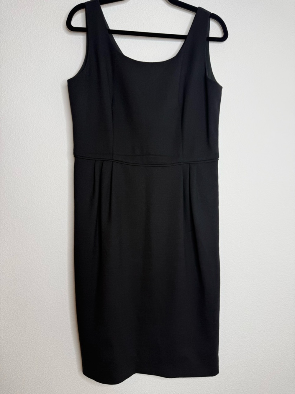 Armani Collezioni Classic 
Black Sheath Virgin Wool Dress Sz 10